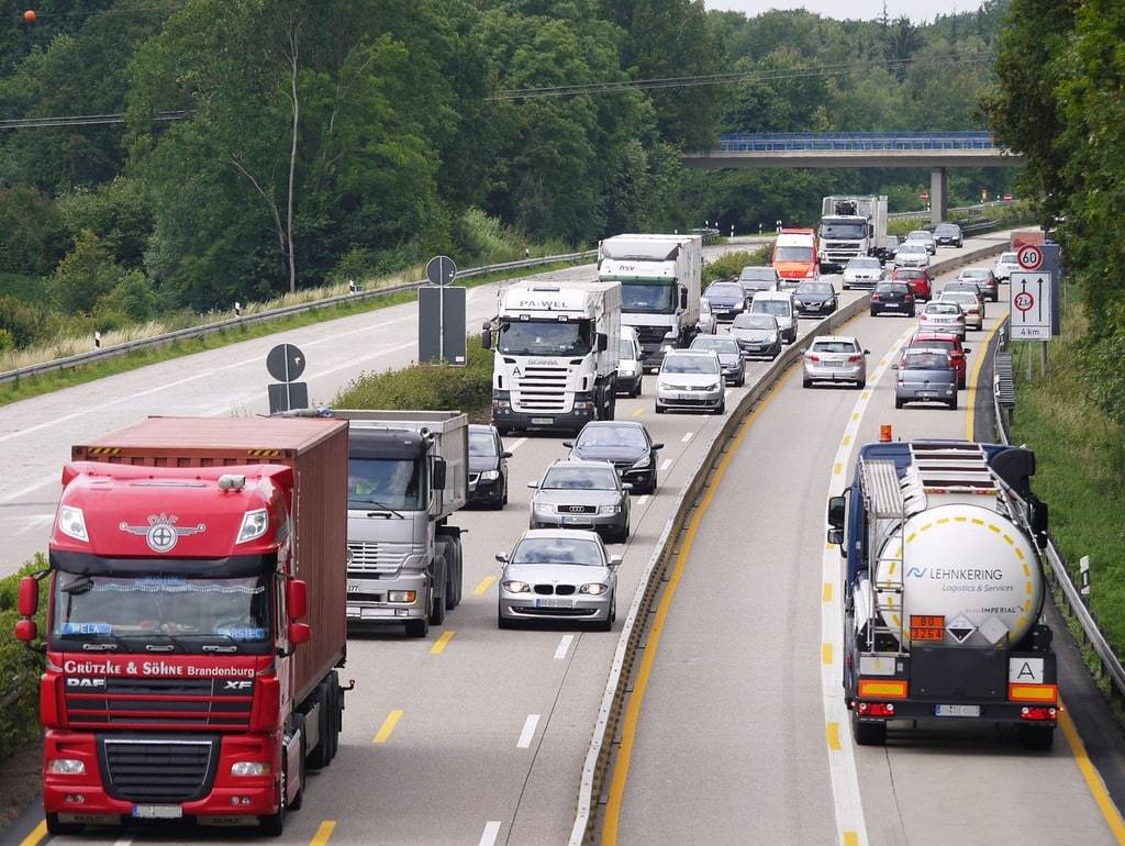Le chronotachygraphe connecté au service des professionnels du transport